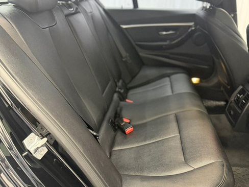 Used 2017 BMW 330i xDrive Sedan AWD/4WD image 19