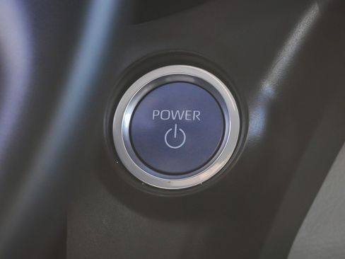 Certified 2024 Toyota Sienna XLE image 39