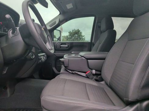 Used 2025 Chevrolet Silverado 2500 Custom w/ Custom Value Package AWD/4WD image 14