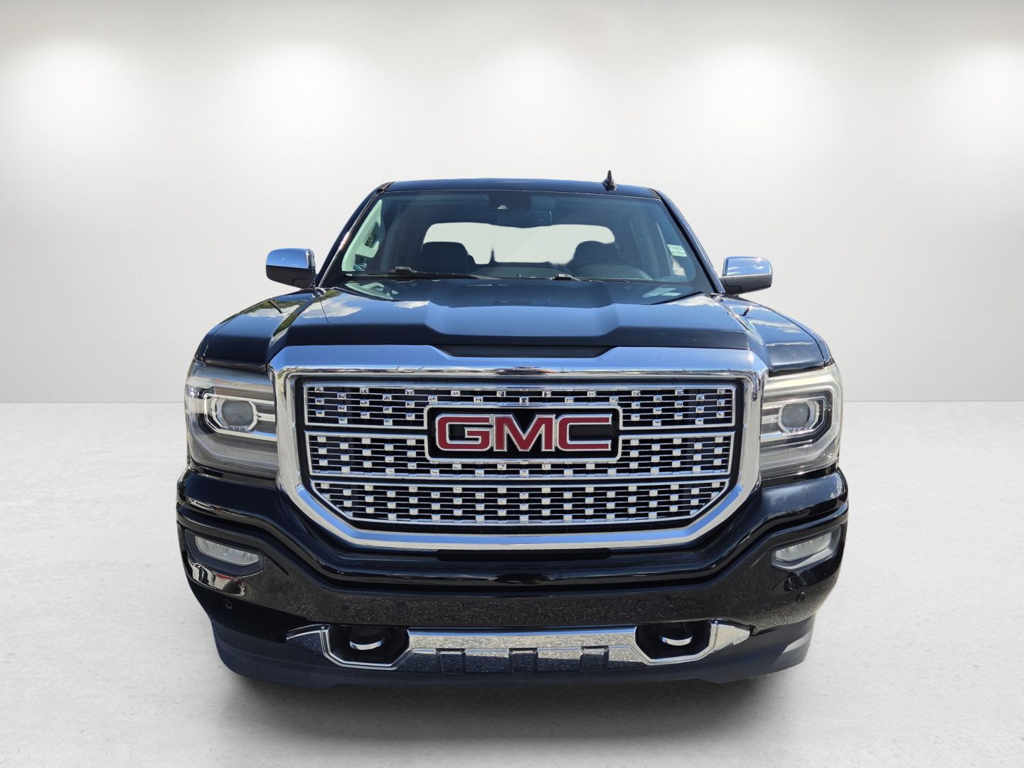 Used 2016 GMC Sierra 1500 Denali w/ Enhanced Driver Alert Package RWD image 2
