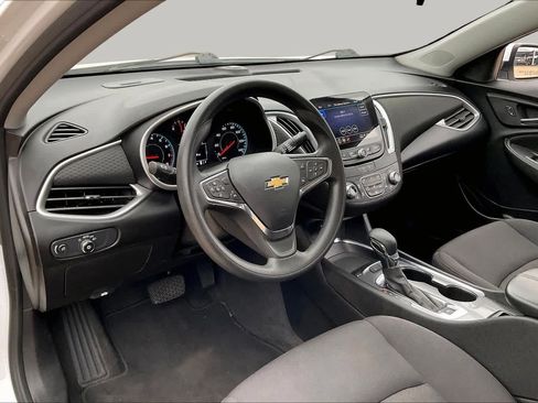 Used 2024 Chevrolet Malibu LT FWD image 17