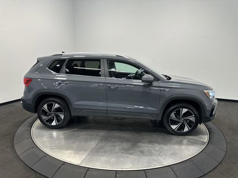 Used 2023 Volkswagen Taos SE AWD/4WD image 8