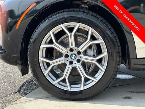 Used 2021 BMW X7 xDrive40i w/ Parking Assistance Package image 19