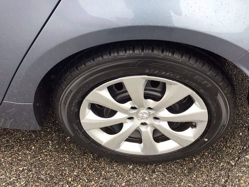 Used 2023 Toyota Corolla LE image 11