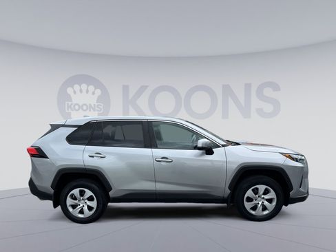 Used 2024 Toyota RAV4 LE AWD/4WD image 8