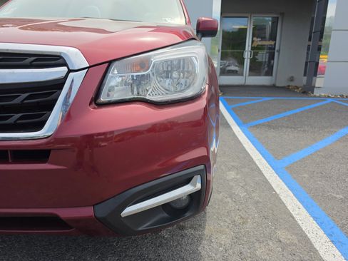 Used 2018 Subaru Forester 2.5i Premium AWD/4WD image 10