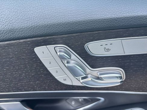 Used 2019 Mercedes-Benz C 300 Sedan image 15