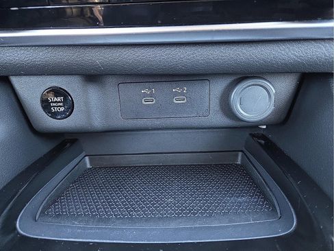 Used 2024 Nissan Rogue S image 20