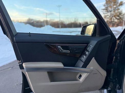 Used 2010 Mercedes-Benz GLK 350 4MATIC image 9