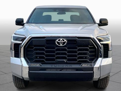 New 2026 Toyota Tundra SR5 AWD/4WD image 3