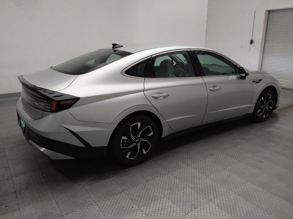 Used 2025 Hyundai Sonata SEL FWD image 10