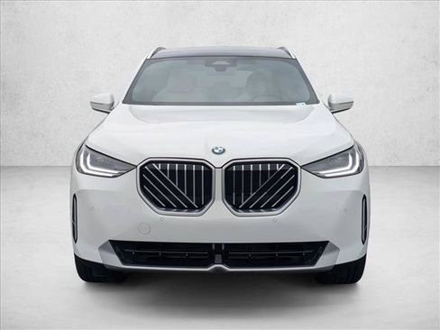 Used 2025 BMW X3 xDrive30i w/ Convenience Package AWD/4WD image 2