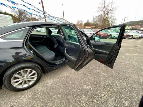 Used 2018 Hyundai Sonata SE FWD image 11