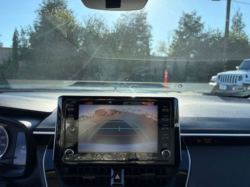 Used 2021 Toyota Corolla LE w/ Carpet Mat Package (TMS) image 22