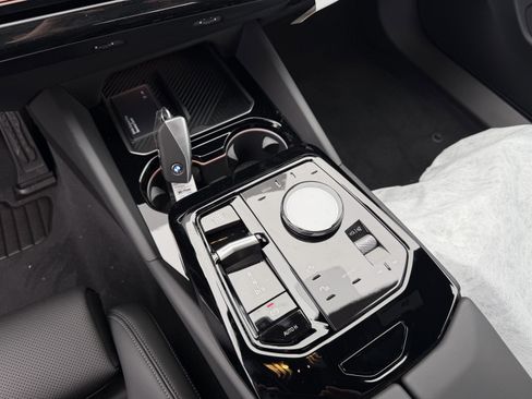 New 2026 BMW 530i xDrive w/ M Sport Package AWD/4WD image 13