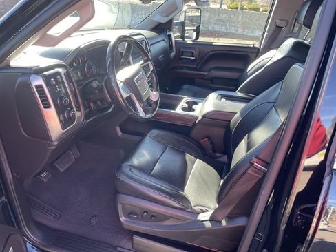 Used 2019 GMC Sierra 2500 SLT w/ Duramax Plus Package image 11