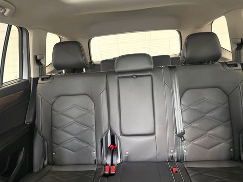 New 2026 Volkswagen Atlas SE image 26