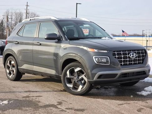 New 2026 Hyundai Venue SEL image 2