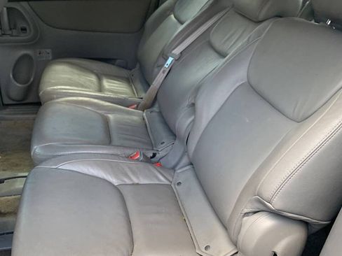 Used 2007 Toyota Sienna LE FWD image 8