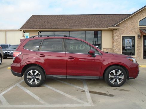 Used 2018 Subaru Forester 2.5i Limited w/ Popular Package #3B image 4