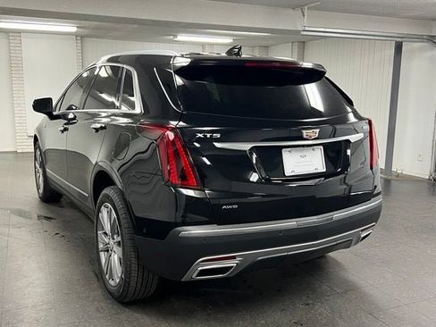 Used 2025 Cadillac XT5 Premium Luxury w/ Technology Package AWD/4WD image 3