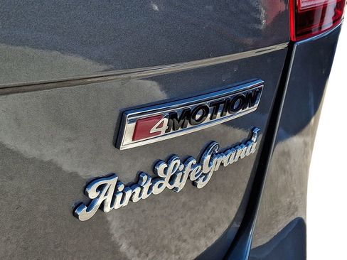 Used 2021 Volkswagen Tiguan SE R-Line image 30