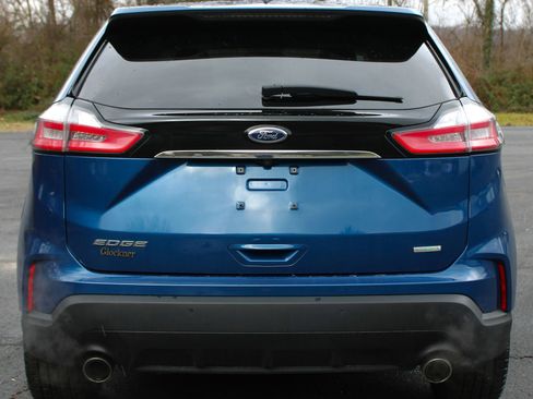 Used 2020 Ford Edge SE image 7