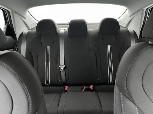 New 2025 Hyundai Elantra Hybrid FWD image 16