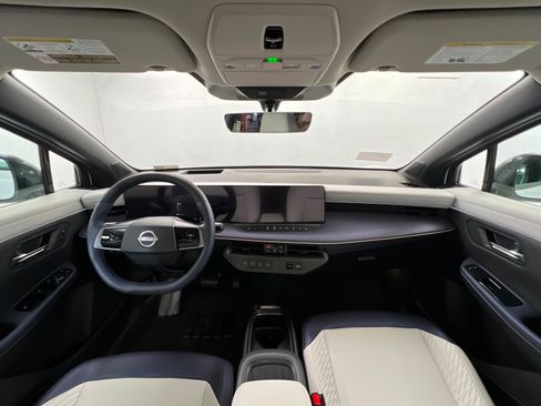 New 2026 Nissan Leaf Platinum+ w/ Illuminated Package FWD image 9