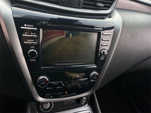 Used 2023 Nissan Murano S image 16
