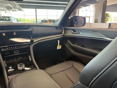 New 2026 Jeep Grand Cherokee L Limited AWD/4WD image 38