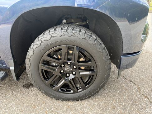 Used 2022 Chevrolet Silverado 1500 RST AWD/4WD image 12