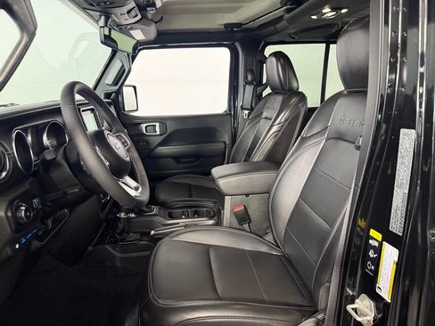 Used 2023 Jeep Wrangler Unlimited Sahara w/ Cold Weather Group AWD/4WD image 23