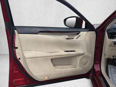 Used 2013 Lexus ES 350 F Sport w/ Luxury Pkg FWD image 10