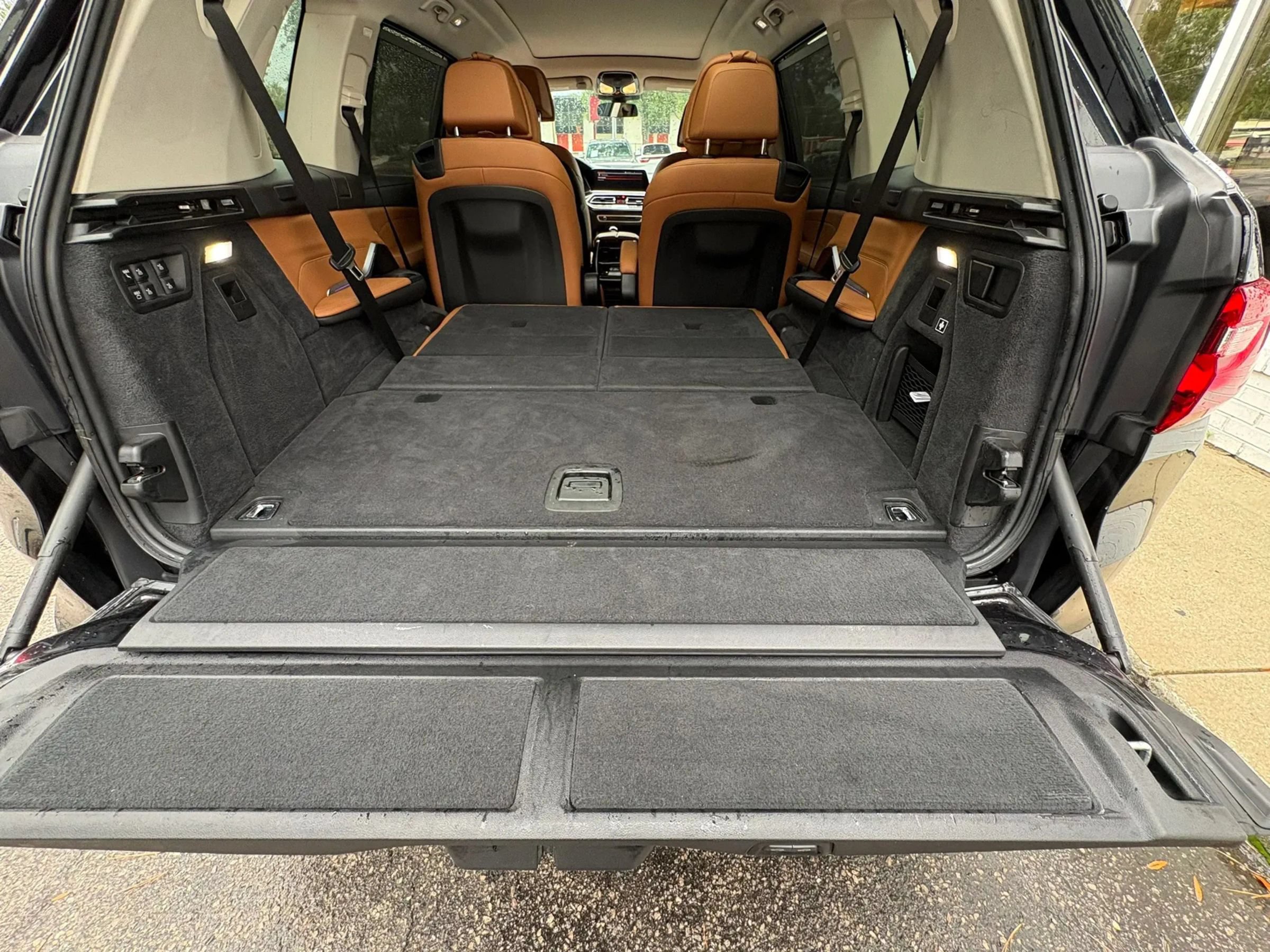 Used 2019 BMW X7 xDrive50i w/ Premium Package AWD/4WD image 33