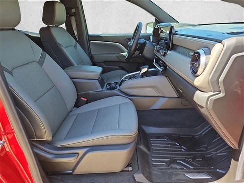 Used 2025 Chevrolet Colorado ZR2 AWD/4WD image 21