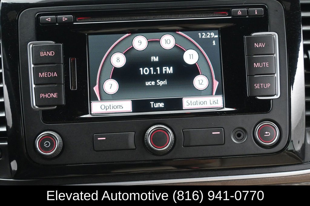 Used 2015 Volkswagen Beetle TDI FWD image 21