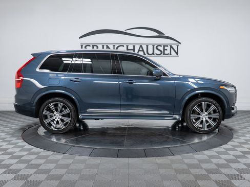 Certified 2025 Volvo XC90 T8 Plus w/ Protection Package Premier AWD/4WD image 4