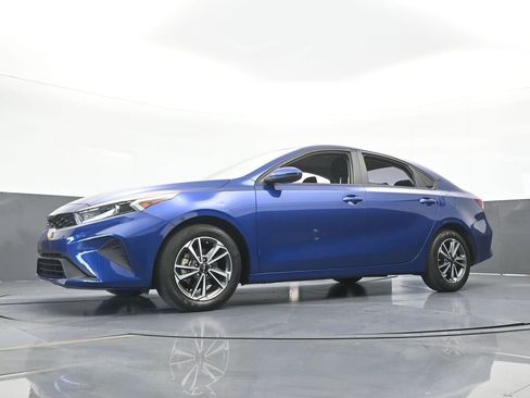 Used 2023 Kia Forte LXS FWD image 48