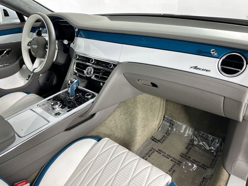 Used 2023 Bentley Flying Spur V8 AWD/4WD image 2