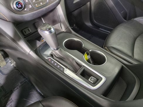 Used 2018 Chevrolet Equinox Premier image 23