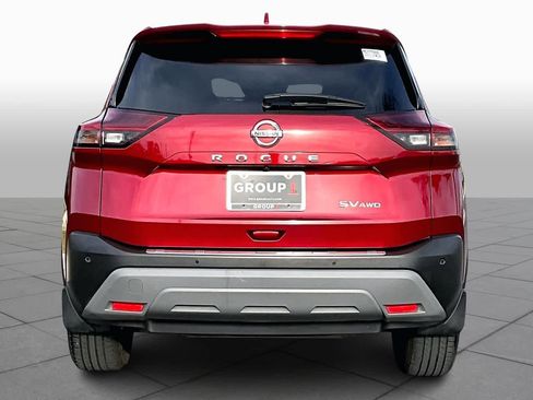 Used 2021 Nissan Rogue SV image 5