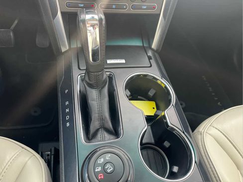 Used 2017 Ford Explorer Platinum image 47