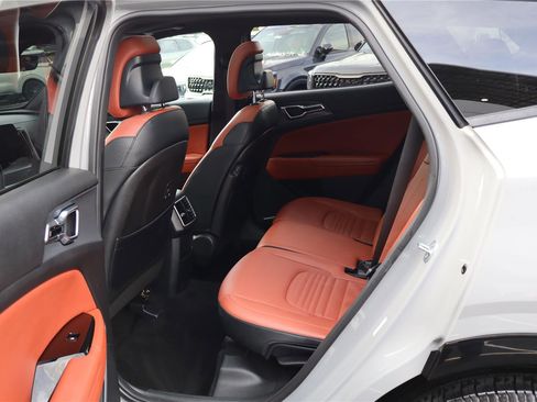 Certified 2023 Kia Sportage SX image 27