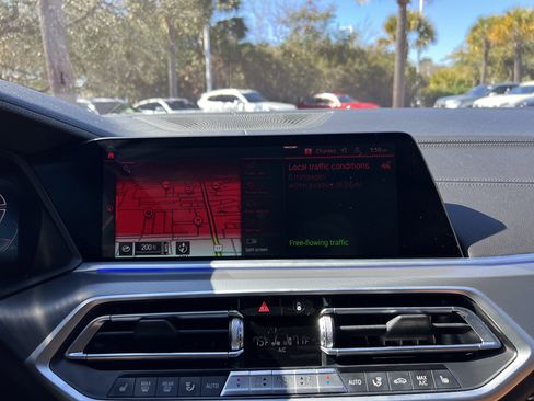 Used 2022 BMW X5 sDrive40i w/ M Sport Package RWD image 24