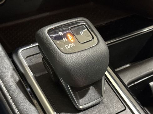 Used 2023 Nissan Pathfinder SL image 18