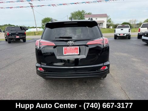 Used 2017 Toyota RAV4 LE AWD/4WD image 5