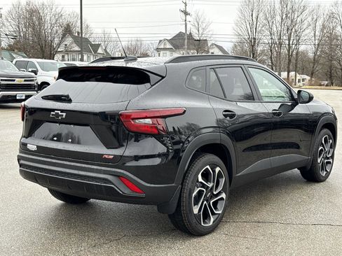 New 2026 Chevrolet Trax RS w/ Sunroof Package image 5