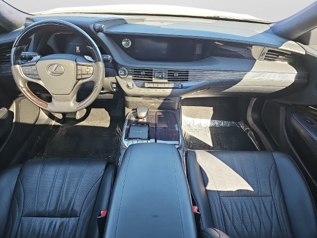 Used 2020 Lexus LS 500 w/ Interior Upgrade Package RWD image 11