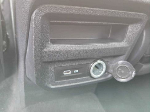 Used 2022 Volkswagen Tiguan SE R-Line image 11